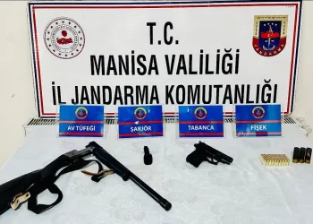 Manisa’da ikametten ruhsatsız tabanca ve tüfek çıktı