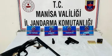 Manisa’da ikametten ruhsatsız tabanca ve tüfek çıktı