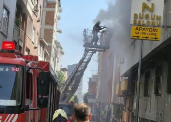 Ayakkabı imalathanesinde yangın çıktı