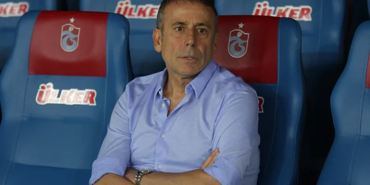 Trabzonspor Teknik Direktörü Abdullah Avcı: “Taraftarlarımızdan özür diliyoruz”