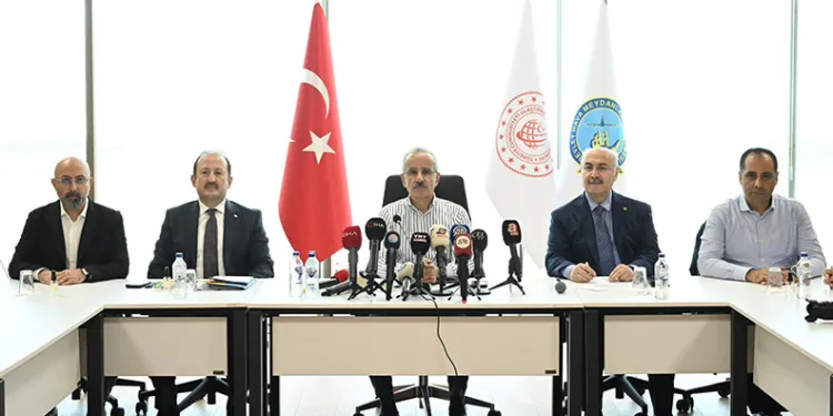 “Mersin ve Adana’da dökme yük liman projelerimiz devam ediyor”