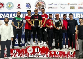 Büyükşehir Belediyesporlu karatecilerden 23 madalya