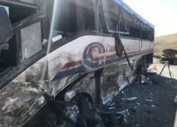 İran’da otobüs devrildi: 28 ölü