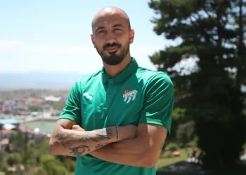 Ahmet İlhan Özek: 3. Lig’de oynamak istemiyordum