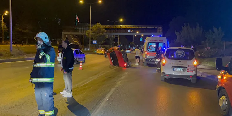 Şerit değiştirirken çarptığı cip takla atarak karşı şeride geçti