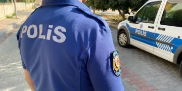 8 yıl 4 ay hapis cezasıyla aranan şahsı polis yakaladı