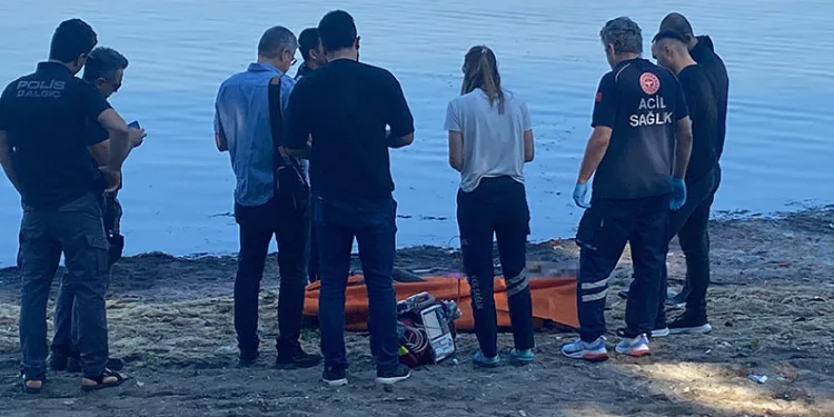 Denizde erkek cesedi bulundu