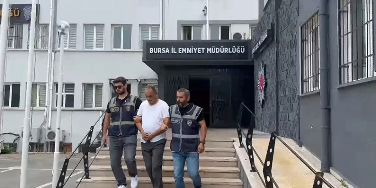 Bursa’da üç yıl boyunca başkasına ait kimlikle yaşadı
