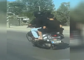 Trafikte hayrete düşüren yolcuklar
