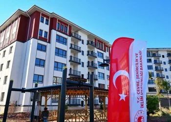 Osmaniye’de 90 deprem konutun anahtar teslimi yapıldı