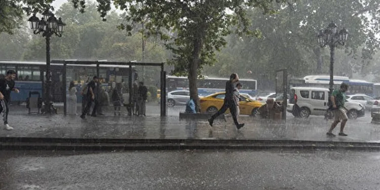 İstanbul Avrupa yakasında sağanak yağış