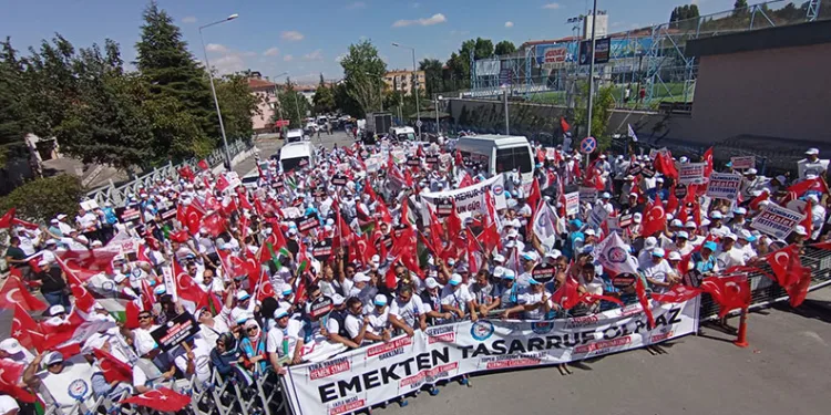 Bolu’dan başlayan yürüyüş Ankara’da bitti