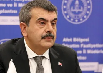 “28 Şubat mağduru öğretmenlerimizin tamamı mesleğe başlatılmış durumda”