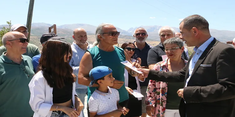 Köylerde keneye karşı vatandaşlar bilgilendiriliyor