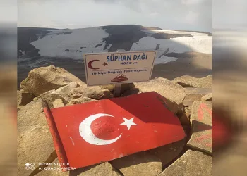 Belçika doğumlu Türk 4 dağa tırmandı