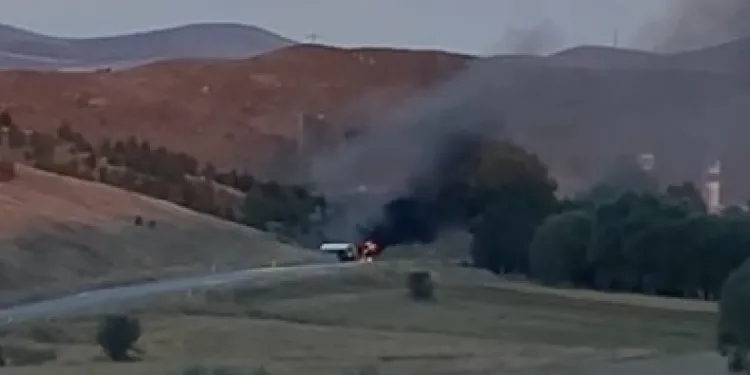 Akaryakıt tankerinin devrildiği yol 14 saat sonra trafiğe açıldı