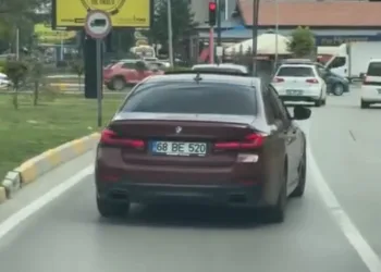Trafikte drift atarken görüntülenen araca ceza
