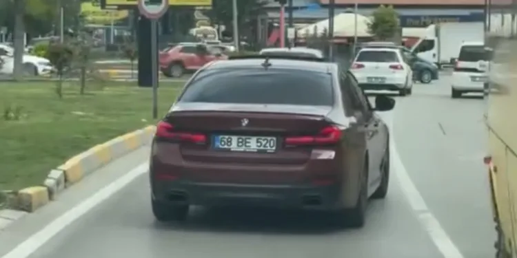 Trafikte drift atarken görüntülenen araca ceza