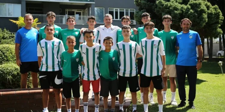 Bursaspor’dan altyapıya 12 transfer