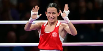 Milli boksör Hatice Akbaş’tan gümüş madalya