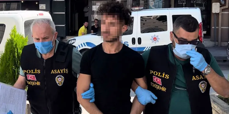 Cezaevinden çıktığı gün ortalığı birbirine kattı