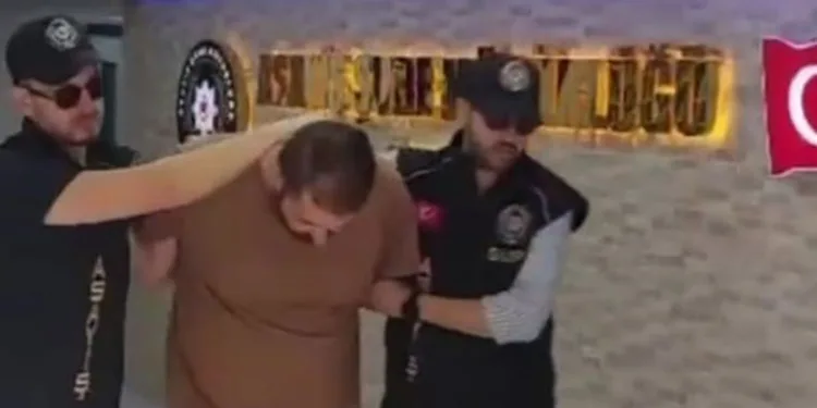 Kızımızın namusunu kirlettin deyip gasp ettiler