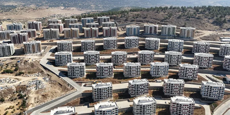 Kilisli depremzedeler TOKİ’nin yaptığı konutlara yerleşmeye başladı
