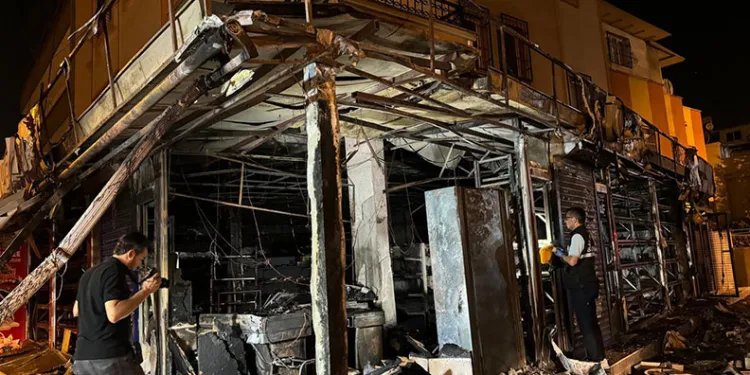 Tarsus’ta iş yerinde çıkan yangın hasara neden oldu