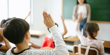 Büyükşehir’den eğitim ve kırtasiye desteği