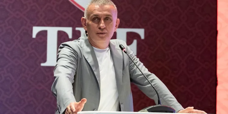 TFF Başkanı Hacıosmanoğlu, Dış İlişkiler Kurulu ile bir araya geldi