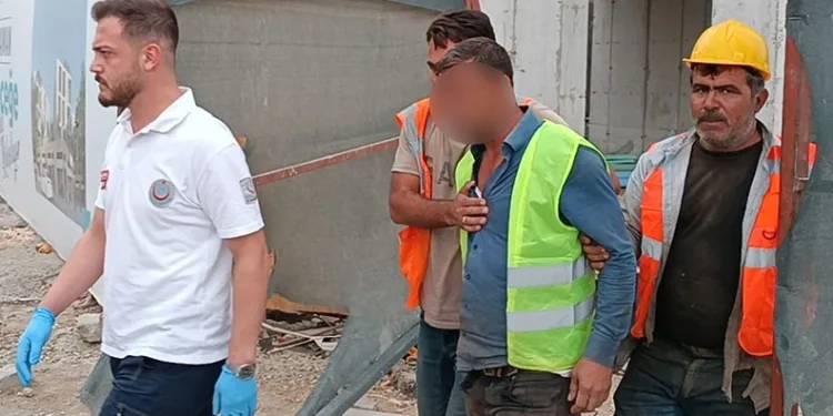 Boğazına demir parçası çarpan işçi yaralandı