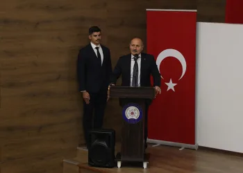 Bursa’da başarılı emniyet personeli ödüllendirildi