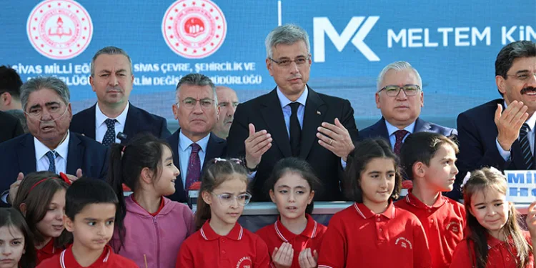 “Ülke olarak daha çok çalışıp daha çok üreteceğiz”