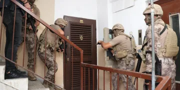 Yasa dışı bahis çetesi çökertildi