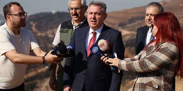 İzmir’de Yanmış Alana 1.1 Milyon Fidan