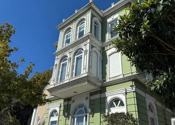Sarıyer’deki yol yalısı 625 milyon lira rekor fiyatla satılığa çıkartıldı