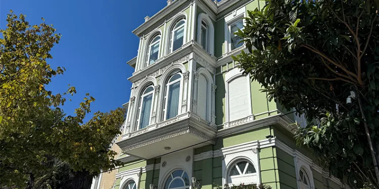 Sarıyer’deki yol yalısı 625 milyon lira rekor fiyatla satılığa çıkartıldı