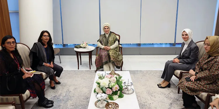 Emine Erdoğan, M’jid ile görüştü