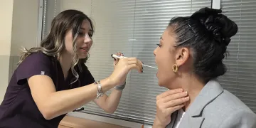 Doğdukları hastaneye doktor olarak atandılar