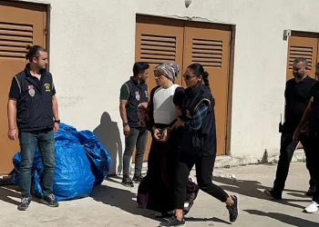 Yasak aşk cinayetinde kadın ve arkadaşı adliyede