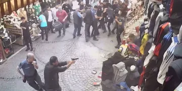 Beyazıt’ta iki yıl önce yaşanan çatışmanın mağaza içinden yeni görüntüleri ortaya çıktı