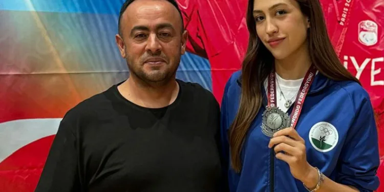 Osmangazili Taekwondocu Türkiye İkincisi Oldu