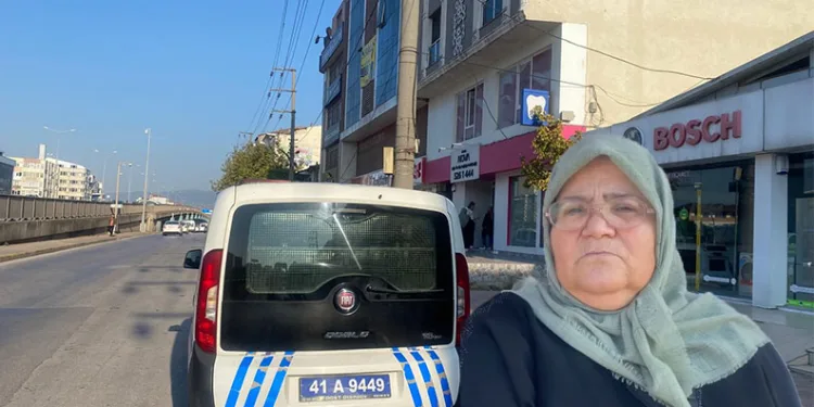 Çocuklarını okula götürmek için evden çıkmıştı, eski eşi tarafından bıçaklandı