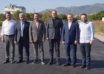 Sıcak asfalt çalışmaları yerinde incelendi