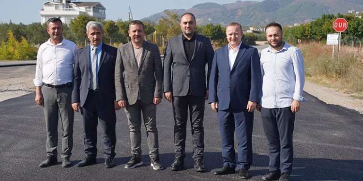 Sıcak asfalt çalışmaları yerinde incelendi
