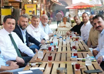 Erkan Aydın esnafı ziyaret etti