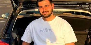 Ölü bulunan genç son yolculuğuna uğurlandı