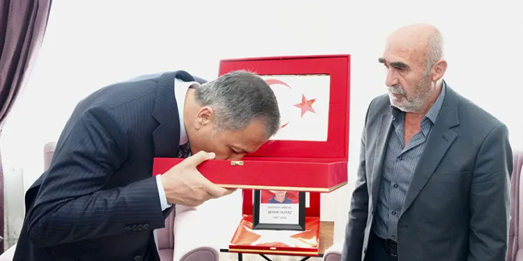 Cumhurbaşkanı Erdoğan şehit polis Şeyda Yılmaz’ın babası ile telefonda görüştü