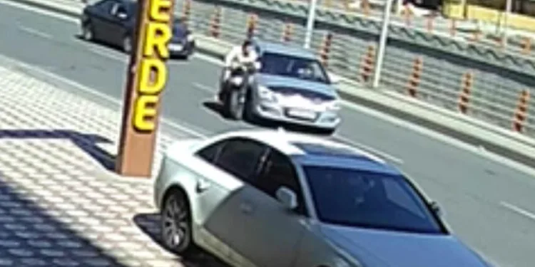 Batman’da sürücü, tartıştığı motosikletliye çarpıp kaçtı.