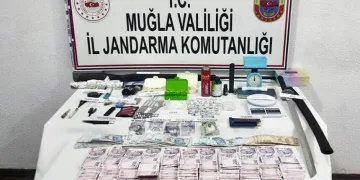 Marmaris’te operasyonda Samuray kılıcı bulundu